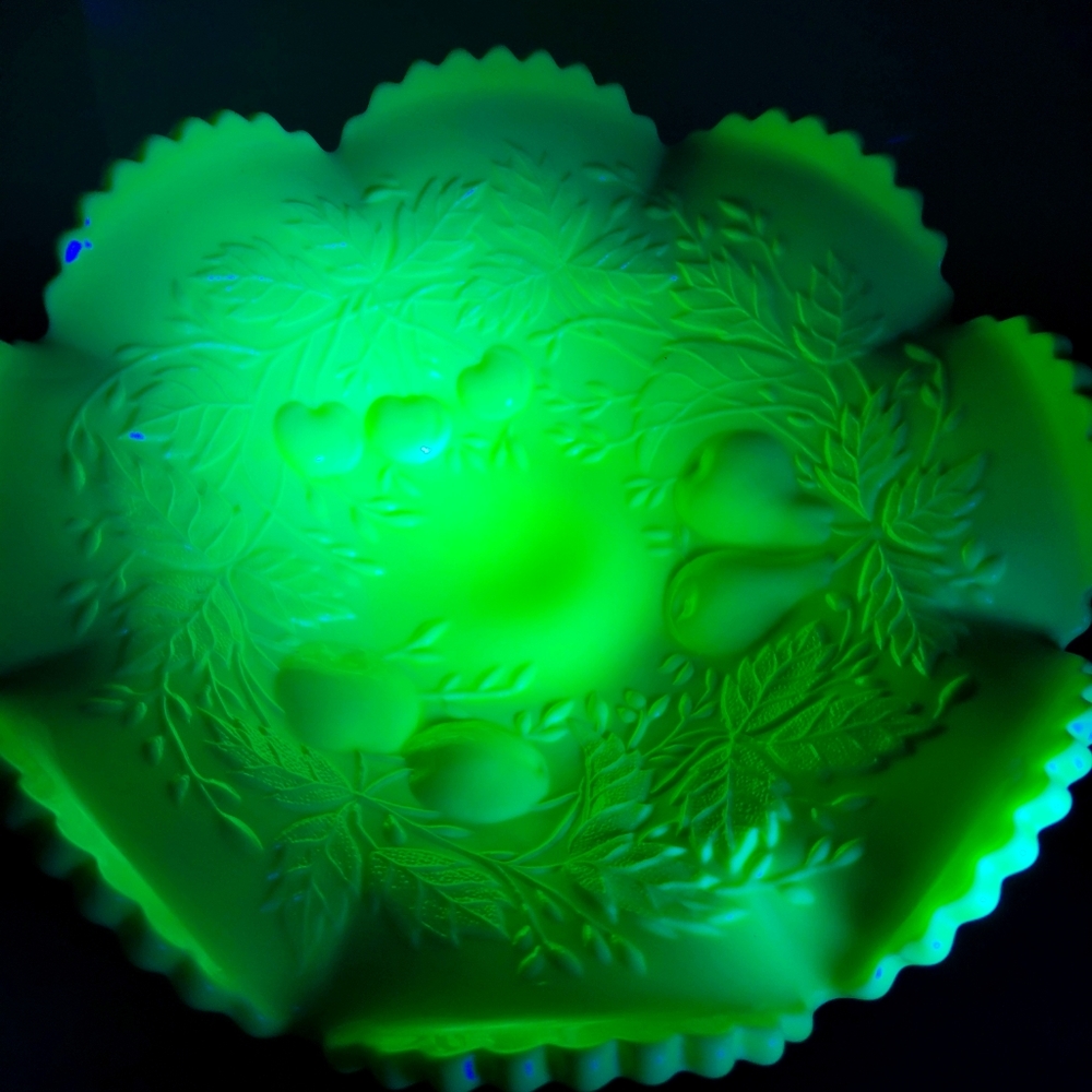 Large embossed fruit bowl